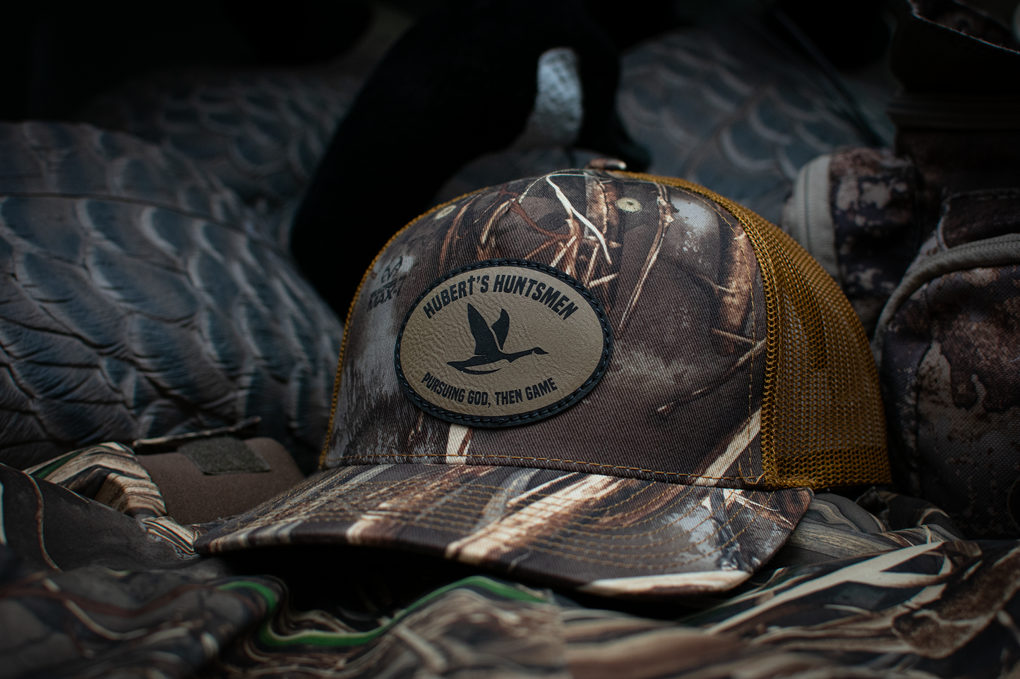 ST. HUBERT'S HUNTSMAN Trucker - Goose